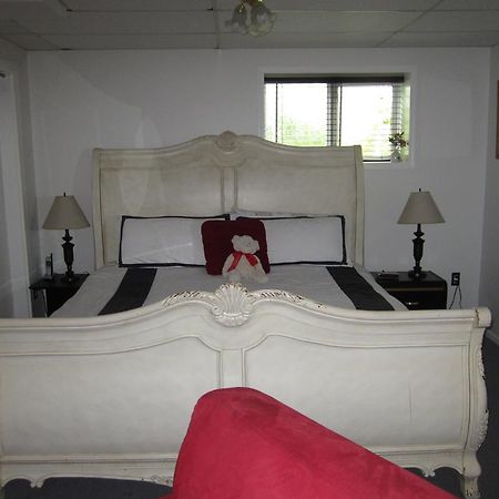 Casey'S Bed & Breakfast Whitehorse Bilik gambar