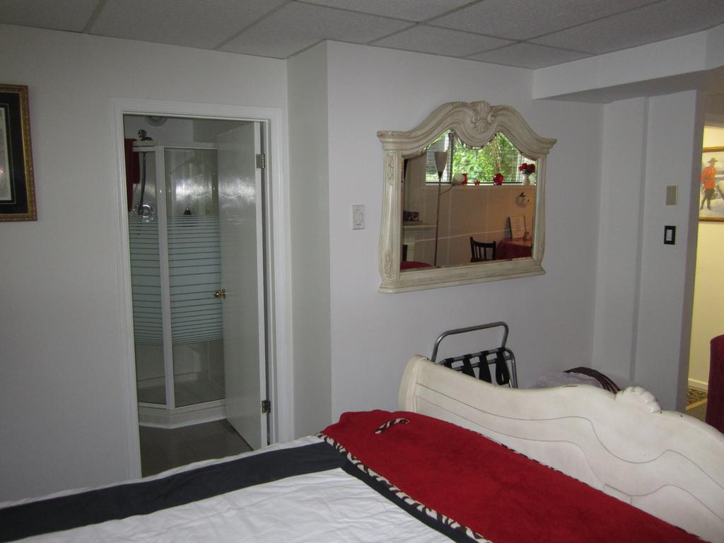 Casey'S Bed & Breakfast Whitehorse Bilik gambar
