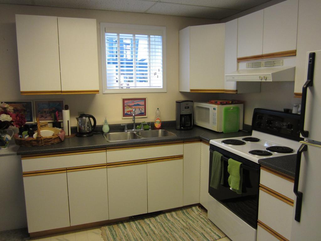Casey'S Bed & Breakfast Whitehorse Bilik gambar