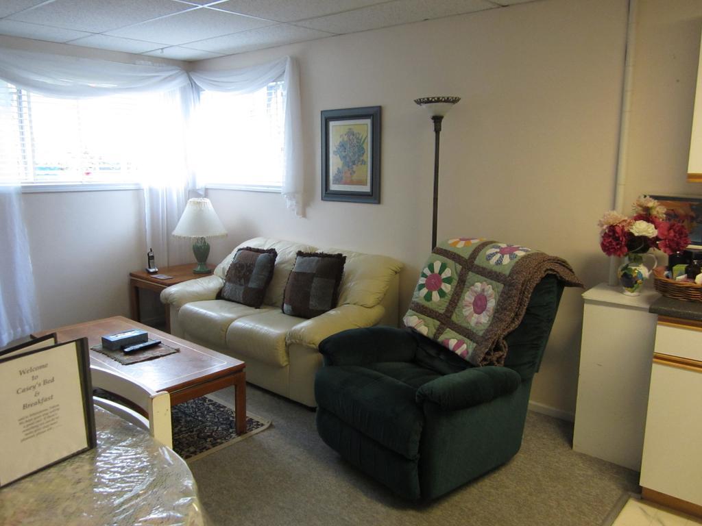 Casey'S Bed & Breakfast Whitehorse Bilik gambar